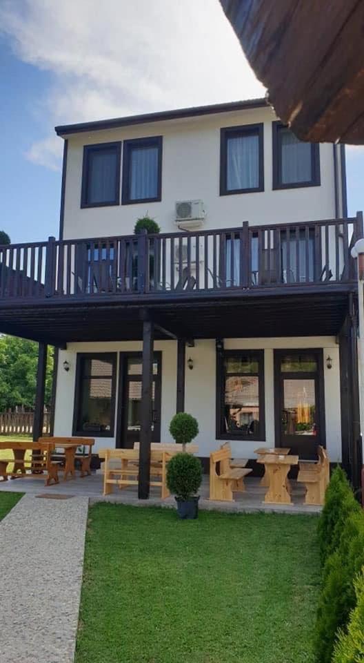 Hotel Бялата Къща Chakalarovo Exteriér fotografie